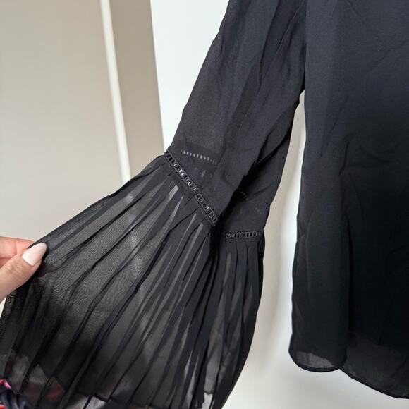 RAMY BROOK Sonia V-neck Long-sleeve Blouse In Black Size M - Picture 2 of 5